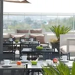 B&B Hotel Hyeres 2*