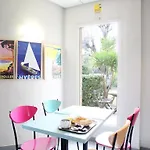 B&B Hotel Hyeres