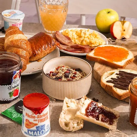 Hotel B&B Hôtel Hyeres Hyères