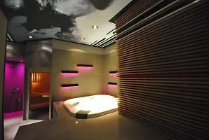 B&B Hotel Hyeres Отель Йер