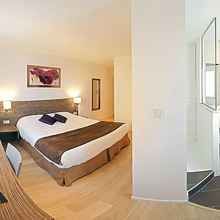 Отель B&B Hotel Hyeres 2*