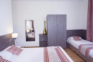 Отель B&B Hotel Hyeres 2*