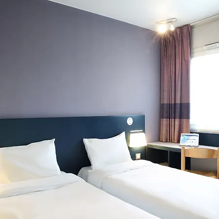 B&B Hotel Hyeres Отель