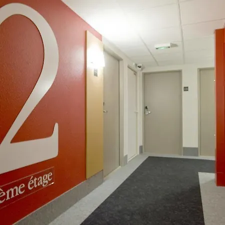B&B Hotel Hyeres Отель