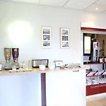 B&B Hotel Hyeres מלון הייר