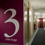 B&B Hotel Hyeres 2* הייר