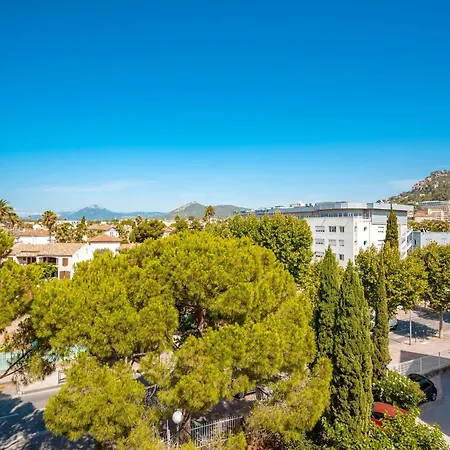 B&B Hotel Hyeres Йер