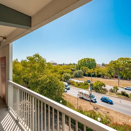 Отель B&B Hotel Hyeres