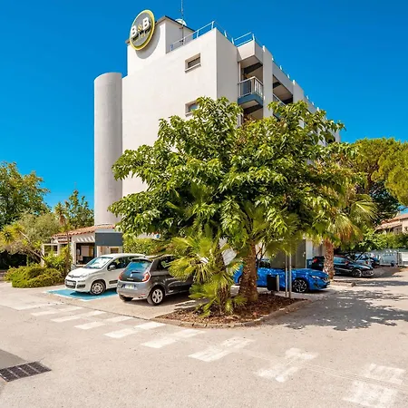 호텔 B&B Hotel Hyeres 히에레