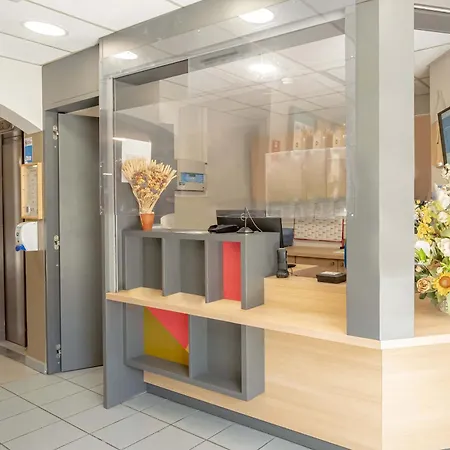 Отель B&B Hotel Hyeres Йер