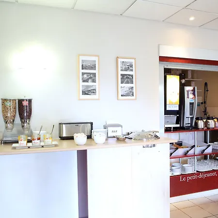 B&B Hotel Hyeres 호텔 히에레