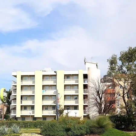 호텔 B&B Hotel Hyeres 2*
