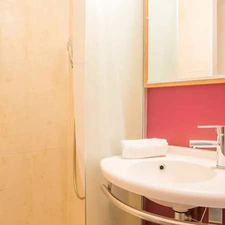 B&B Hôtel Hyeres Hyères