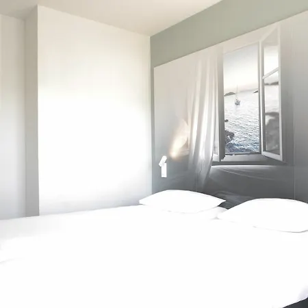B&B Hotel Hyeres Йер