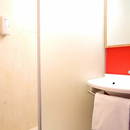 B&B Hotel Hyeres Отель