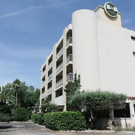 B&B HOTEL Hyères Hotel 2*