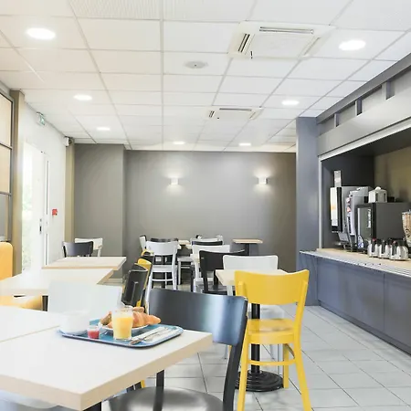 B&B Hôtel Hyeres 2* Hyères