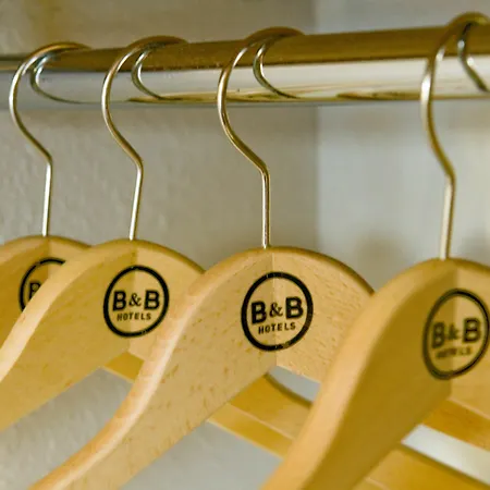 B&B Hotel Hyeres Отель