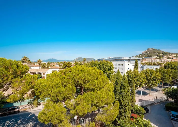 B&B Hotel Hyeres Hyères