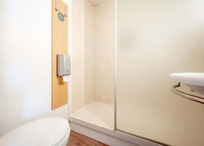 فندق B&B Hotel Hyeres 2*