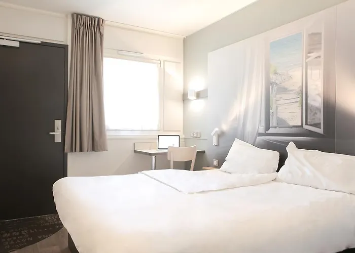 Hotel B&B Hotel Hyeres Hyères