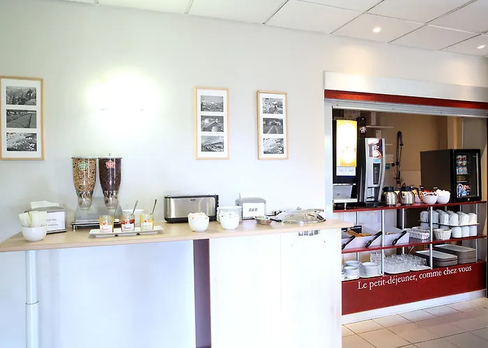 B&B Hotel Hyeres فندق Hyères