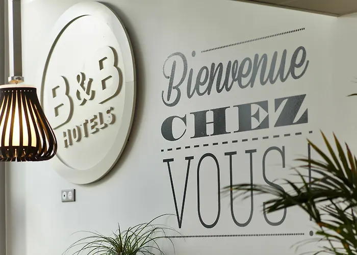B&B Hotel Hyeres فندق Hyères